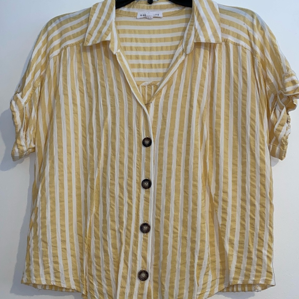 Short sleeve top
